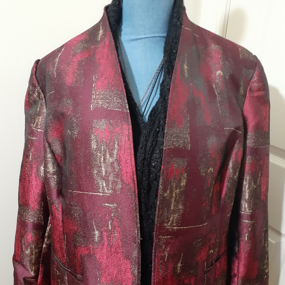 Blazer - Picture 4 of 7